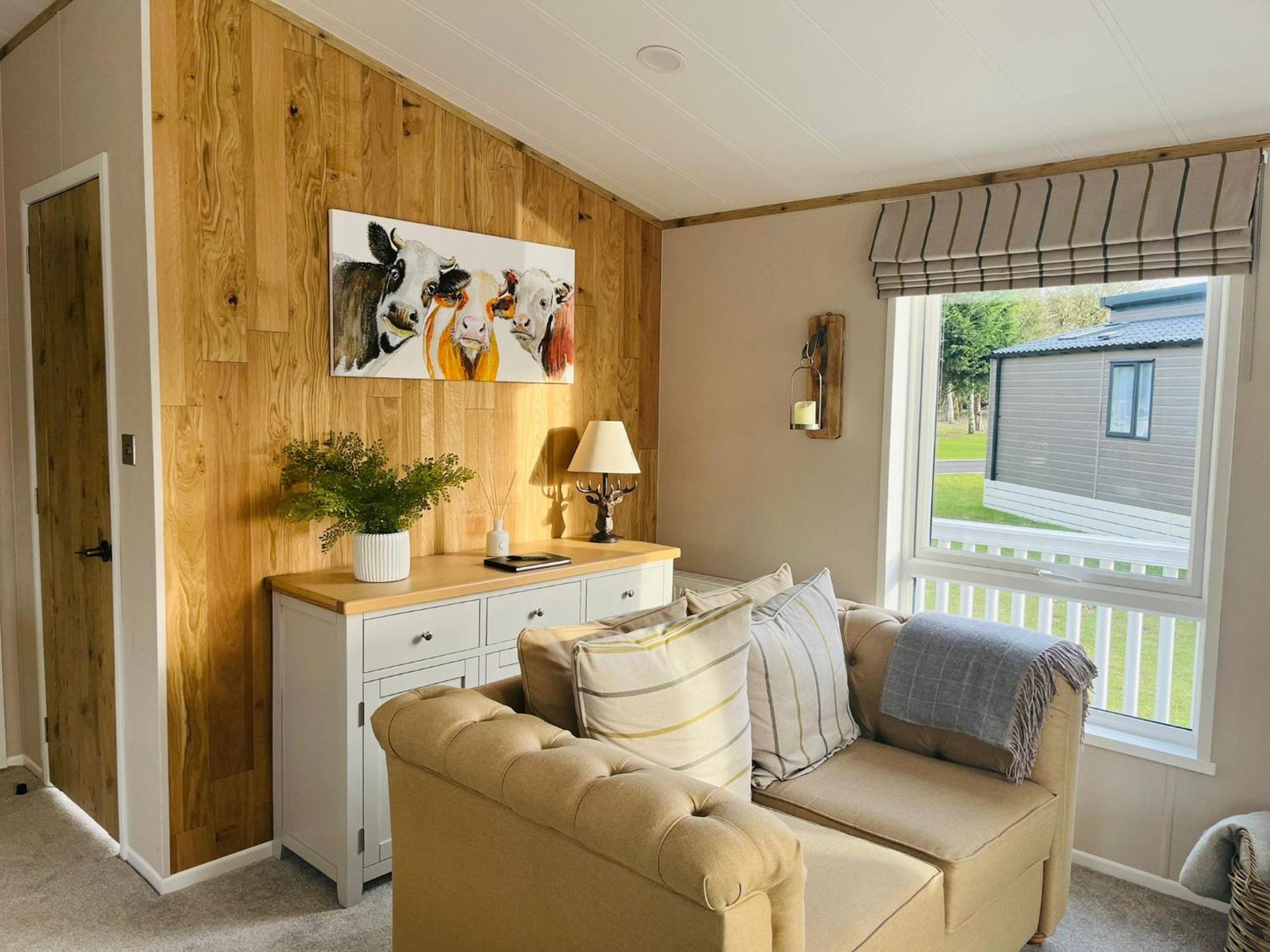 Bridgeview With Hot Tub * York